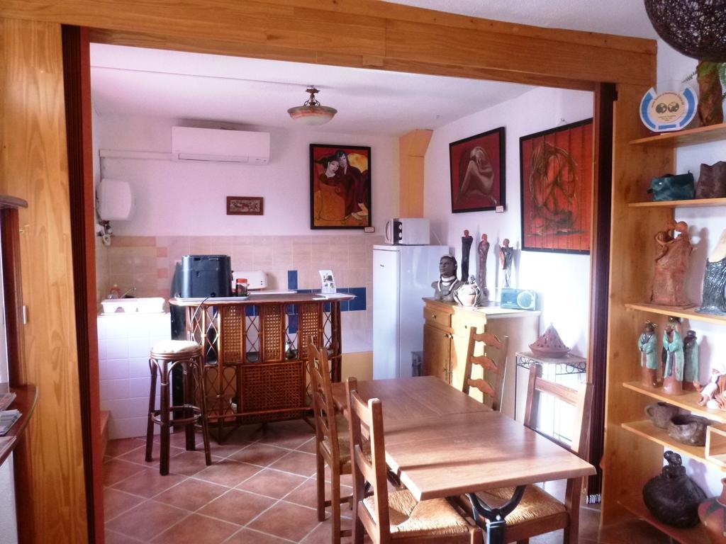 L'Art De Vivre Bed & Breakfast Latour-de-France Exterior photo