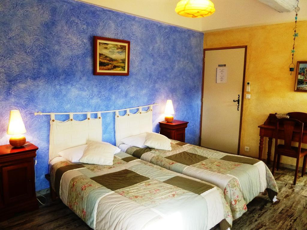L'Art De Vivre Bed & Breakfast Latour-de-France Exterior photo