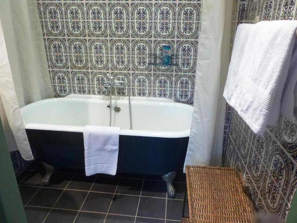 L'Art De Vivre Bed & Breakfast Latour-de-France Room photo