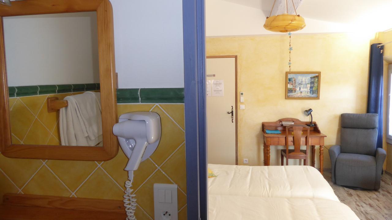L'Art De Vivre Bed & Breakfast Latour-de-France Exterior photo